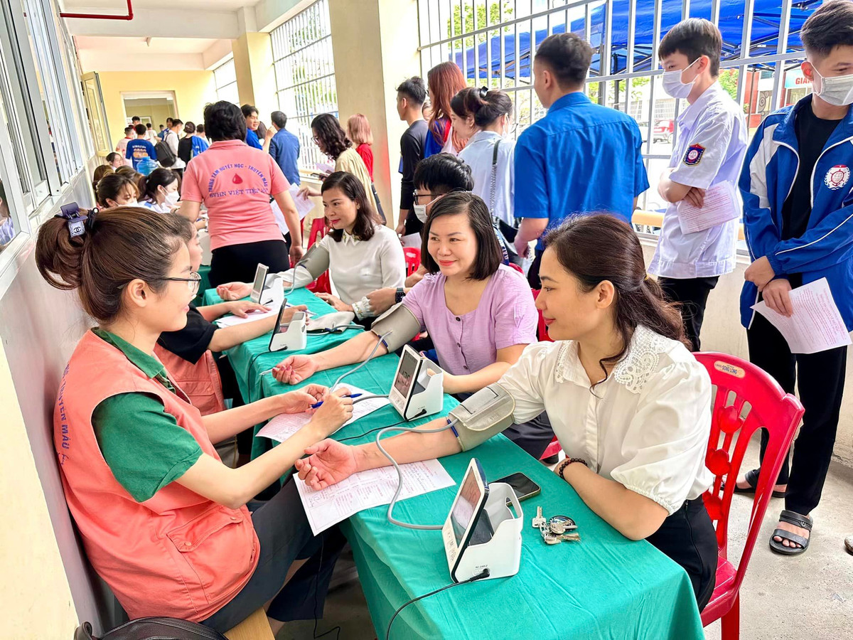 Phong trào hiến máu nhân đạo tại trường Đại học Hàng hải Việt Nam ngày càng lớn mạnh và có sức lan tỏa rộng khắp, đối tượng tham gia hiến máu cũng được mở rộng. Với mục tiêu ban đầu về nguồn lực hiến máu là các cán bộ, giảng viên, sinh viên trong trường thì nay nhiều người dân từ các ngành nghề khác cũng tích cực tham gia hiến máu, có những người hiến máu đến 20 lần. 