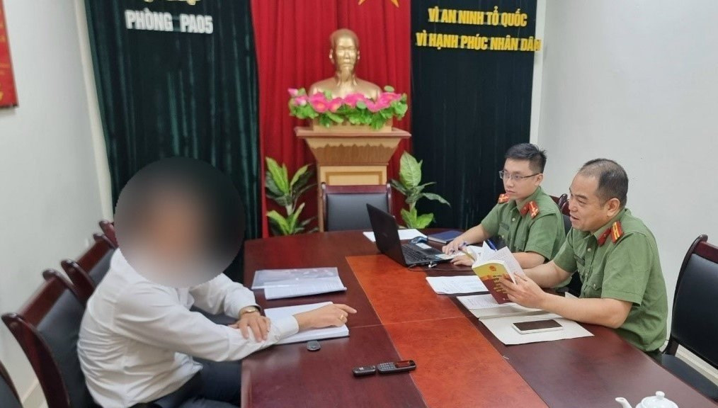 Hai Phong: Nguoi dan ong bi phat 10 trieu vi dang bai sai su that tren facebook