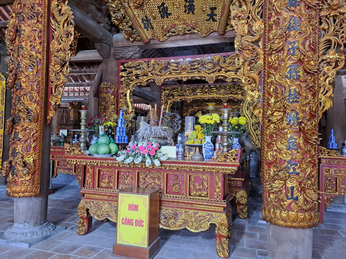 Trải qua 4 đời ở Kiên Lao, dòng họ Phạm gốc Mạc phân chi. Long đao được 1 chi dòng họ Phạm (gốc Mạc) khi về thôn Ngọc Tỉnh, Xuân Trường, Nam Định mang theo và lưu giữ trong từ đường như bảo vật dòng họ. Đến triều Nguyễn (đầu thế kỷ 19), Long đao bị thất lạc. 