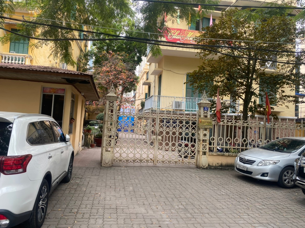 Mot can bo So Xay dung Hai Phong bi khoi to