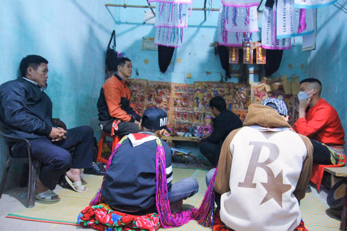 Người Dao Thanh Y quan niệm rằng, nếu một người đàn ông chưa trải qua lễ cấp sắc thì dù tuổi cao vẫn bị coi là trẻ con vì chưa được cấp sắc, chưa được đặt tên âm. Do đó, những nam giới người Dao Thanh Y đã qua cấp sắc được coi là người trưởng thành, được phép tham gia vào những công việc hệ trọng của làng, đủ tư cách thắp hương bàn thờ các ngày lễ tết, cúng tổ tiên, đi cúng cầu may, cầu mùa cho hàng xóm, khi chết được về đoàn tụ với tổ tiên.