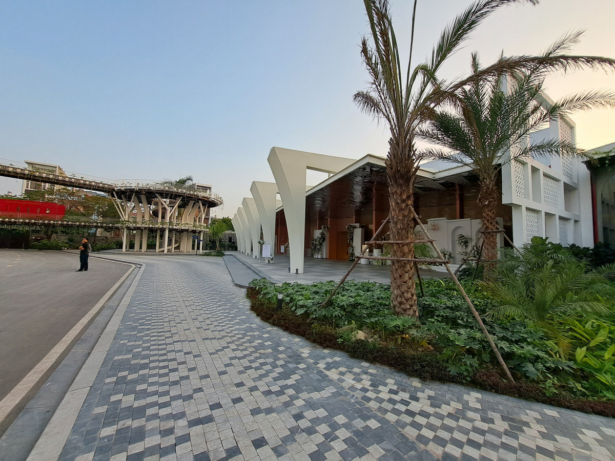 Khu đất trên trước đây của Công ty TNHH may xuất khẩu Minh Thành, được UBND TP Hải Phòng cho thuê với tổng diện tích 7.509m2, để sử dụng vào mục đích xây dựng nhà văn phòng, trung tâm thiết kế giới thiệu hàng xuất khẩu và nhà xưởng sản xuất.