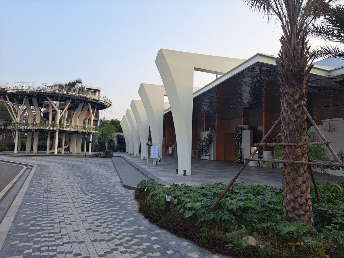 Đến tháng 11/2020, Công ty TNHH may xuất khẩu Minh Thành chuyển nhượng tài sản gắn liền với quyền sử dụng đất thuê cho Công ty Hồng Phát, theo Hợp đồng chuyển nhượng được Sở TNMT Hải Phòng cấp giấy chứng nhận quyền sử dụng đất với mục đích sử dụng là đất sản xuất kinh doanh phi nông nghiệp.