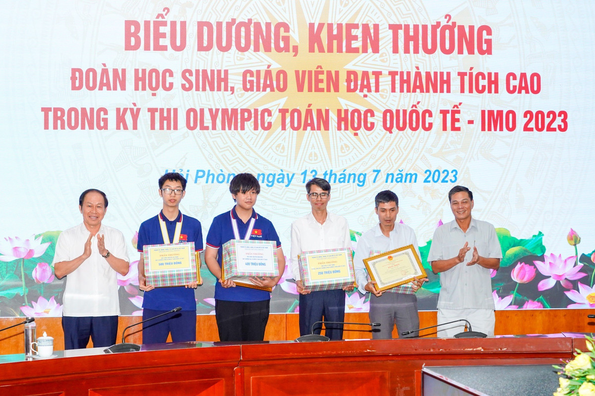 Hải Phòng: Thưởng 500 triệu cho học sinh giành HCV Olympic Toán quốc tế Hai Phong: Thuong 500 trieu cho hoc sinh gianh HCV Olympic Toan quoc te