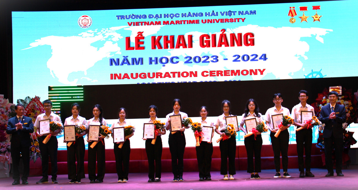 Truong DH Hang hai Viet Nam vinh du nhan Co thi dua cua Chinh phu-Hinh-4