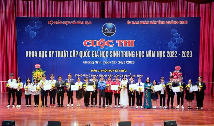 Hai Phong gianh 2 giai nhat cuoc thi Khoa hoc ky thuat quoc gia