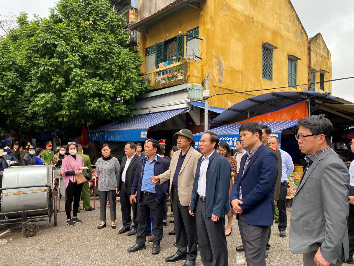 Hải Phòng: Xác định thiệt hại để hỗ trợ tiểu thương chợ Tam Bạc Hai Phong: Xac dinh thiet hai de ho tro tieu thuong cho Tam Bac