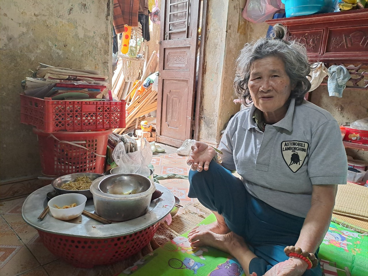 Mong uoc cua nguoi me ngheo va nhung dua con tam than-Hinh-2