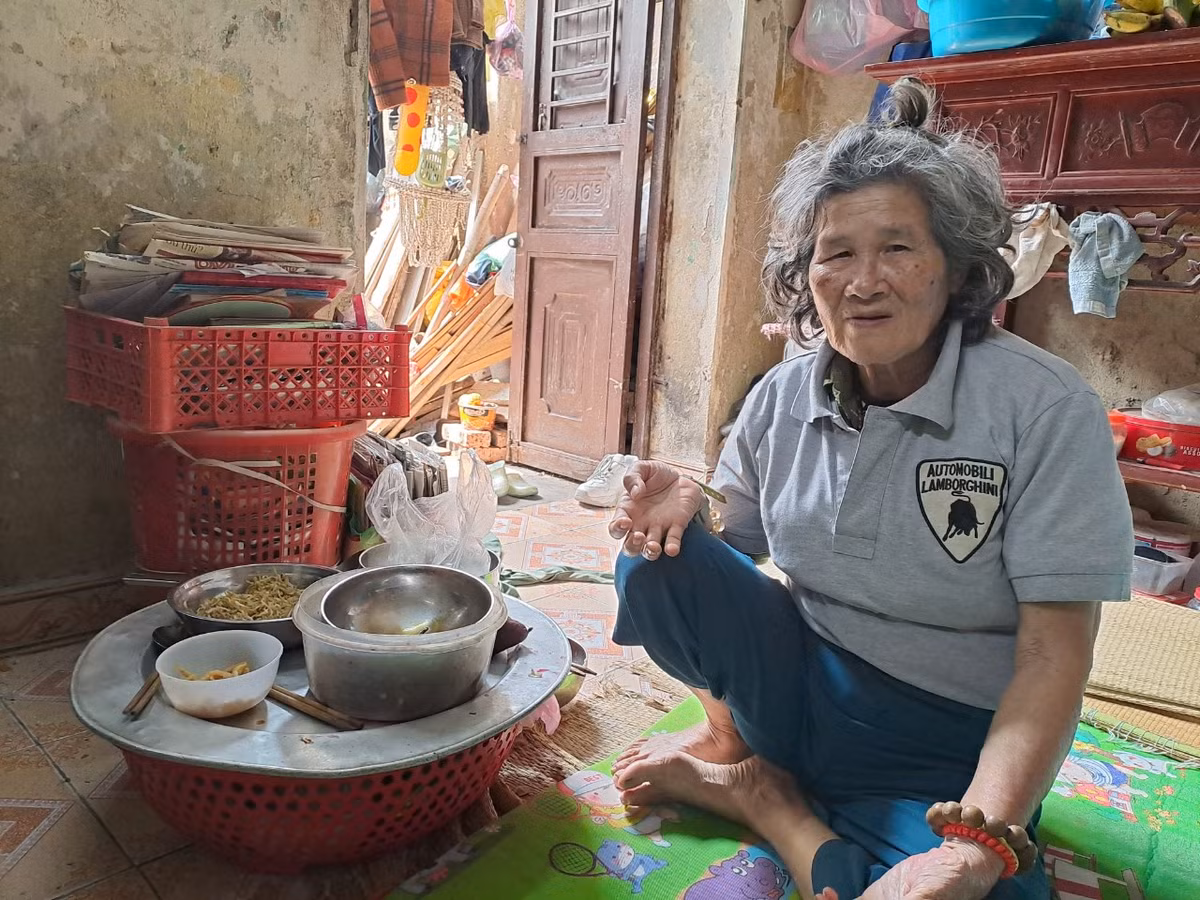 Mong uoc cua nguoi me ngheo va nhung dua con tam than-Hinh-2