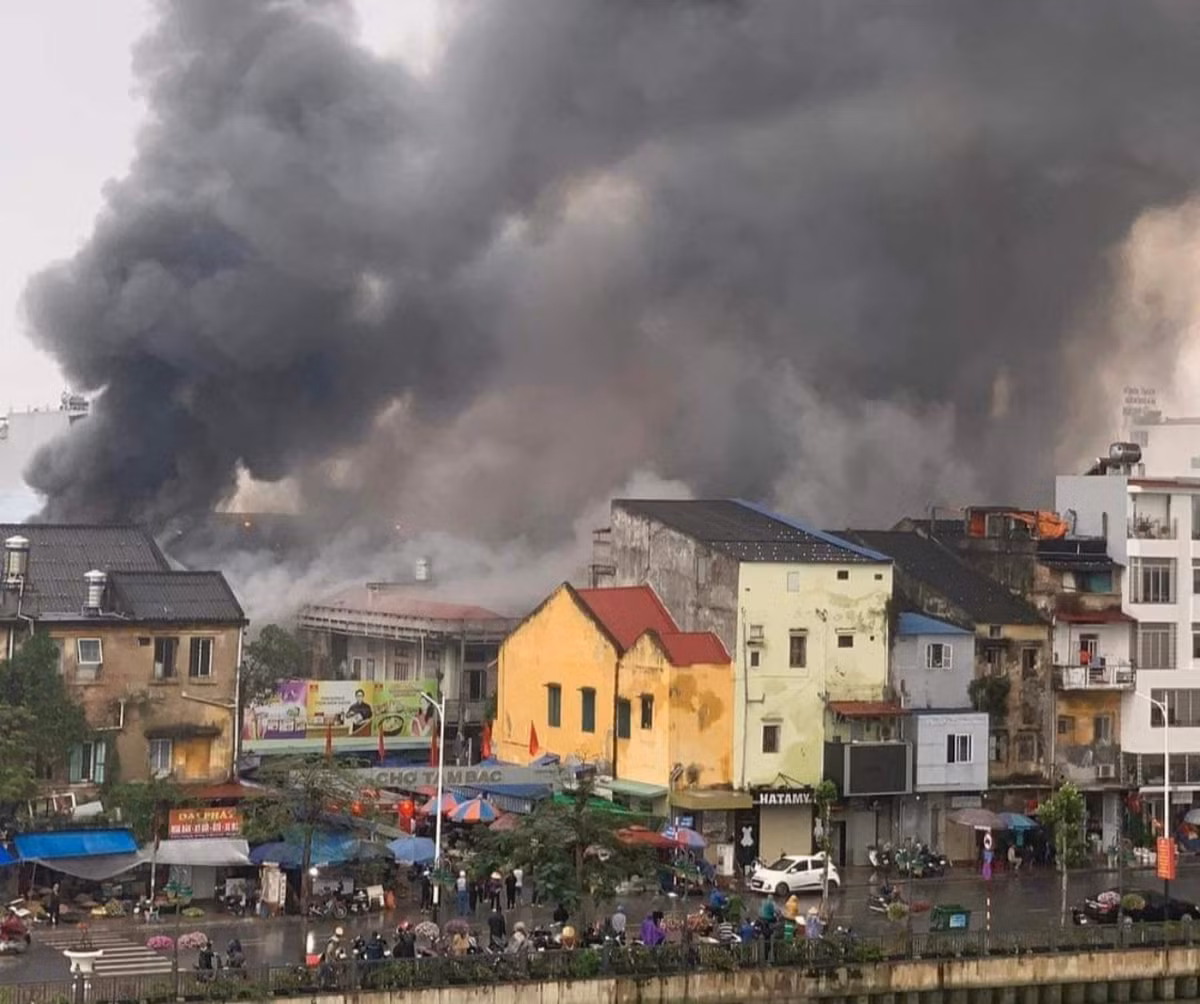 Chay lon tai cho Tam Bac Hai Phong-Hinh-2
