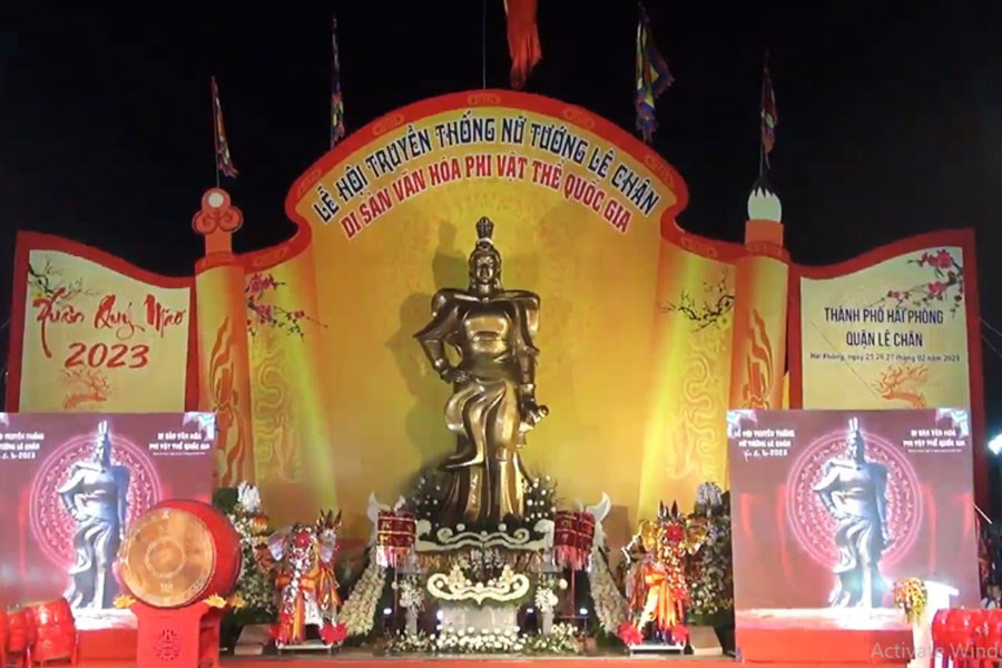 Tối 26/2 (tức ngày 7/2 Âm lịch), tại quảng trường Tượng đài Nữ tướng Lê Chân (quận Lê Chân, Hải Phòng) đã long trọng tổ chức khai mạc Lễ hội Nữ tướng Lê Chân năm 2023. Nhiều lãnh đạo của TP Hải Phòng đã tới dự.