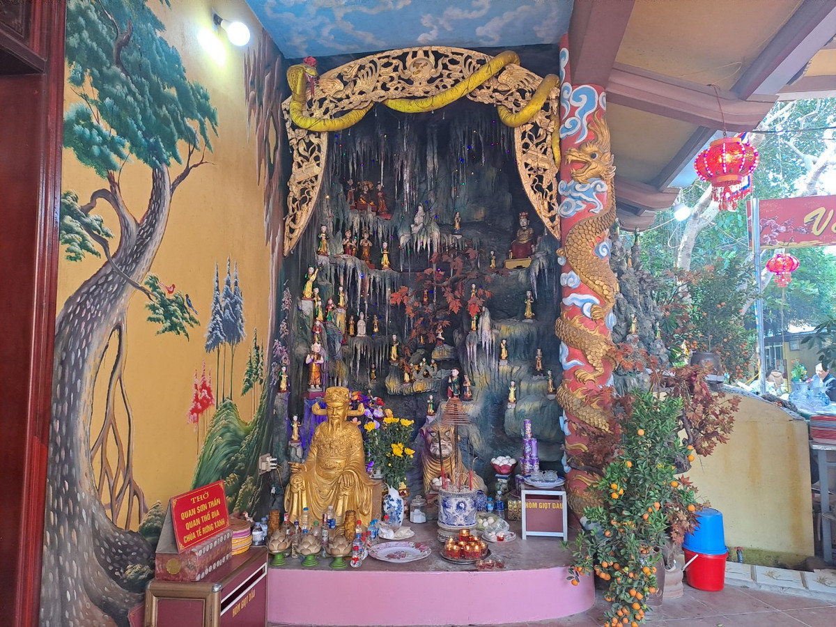 Tuy nhiên, đó chỉ là suy nghĩ, lời đồn đại, thực tế đền bà Đế là một địa chỉ tâm linh nổi tiếng được người dân Hải Phòng và cả nước thường xuyên lui tới vãn cảnh, chiêm bái.