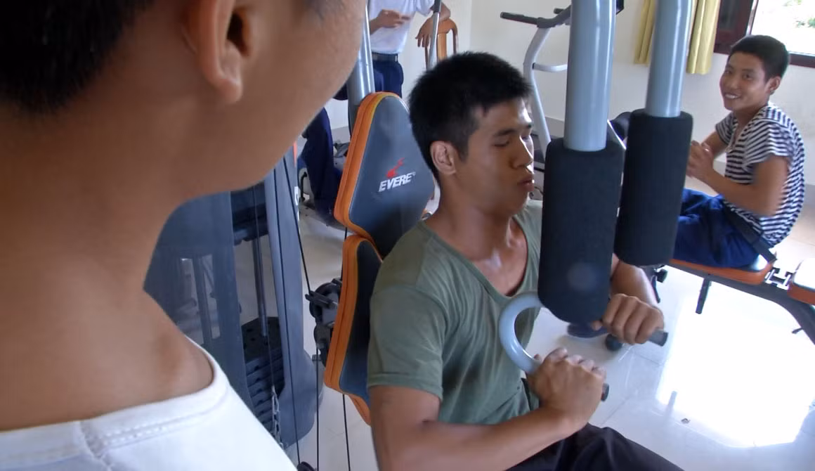 Can canh bo doi Truong Sa tap the luc-Hinh-3