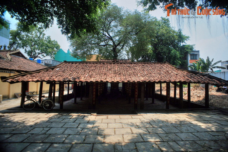 Đây là một vùng đất gò, cao hơn 11 mét so với mực nước biển (cao nhất thành phố), có nguồn nước dồi dào của sông Bến Cát nên rất thuận lợi cho giao thông, canh tác và sinh hoạt. Trên cơ sở đó, các làng, ấp đã mọc lên và ngày càng trù phú.