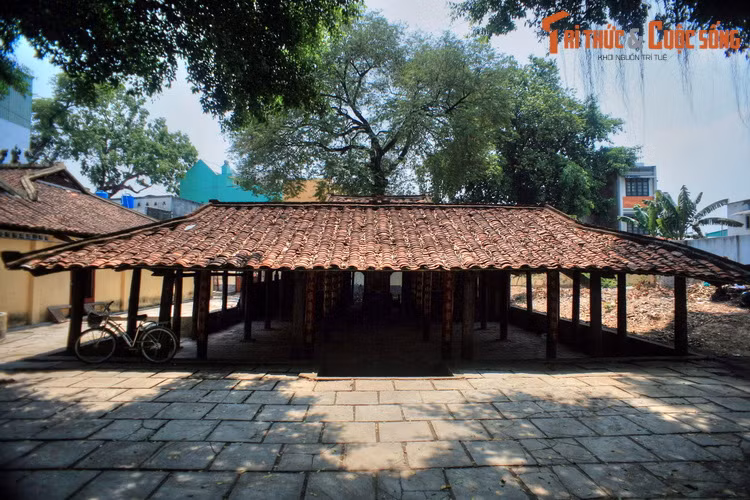 Đây là một vùng đất gò, cao hơn 11 mét so với mực nước biển (cao nhất thành phố), có nguồn nước dồi dào của sông Bến Cát nên rất thuận lợi cho giao thông, canh tác và sinh hoạt. Trên cơ sở đó, các làng, ấp đã mọc lên và ngày càng trù phú.