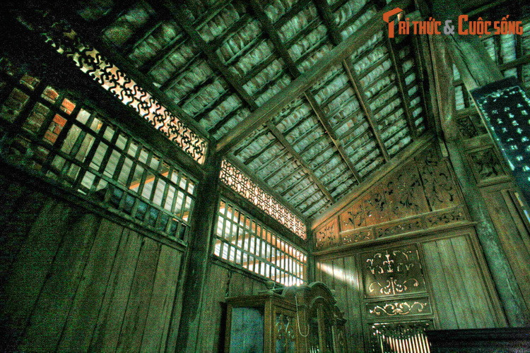 Hàng năm, tại ngôi nhà này, gia đình ông Võ cúng giỗ tổ tiên trong gia tộc rất trọng thể. Họ vẫn lưu giữ một nghi tiết cúng đất đặc sắc vào ngày 14 tháng 4 Âm lịch với lễ vật cúng là đầu heo và chè.