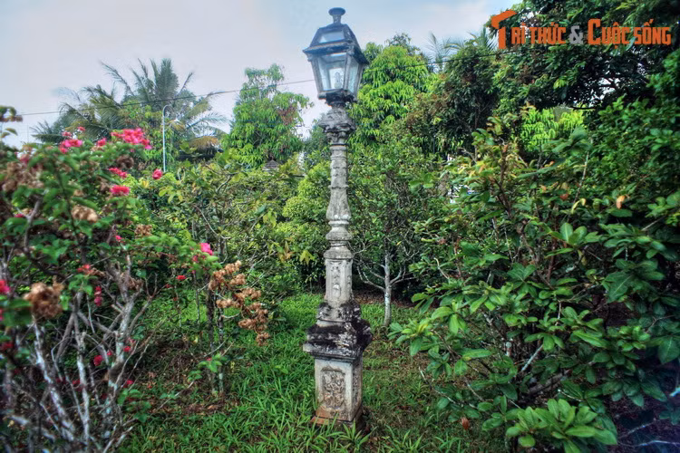 Vào năm 2016, nhà cổ của ông Tòng đã được công nhận là di tích lịch sử - văn hóa cấp tỉnh. Ngành du lịch địa phương đã khuyến khích chủ nhân ngôi nhà đầu tư phát triển mô hình du lịch cộng đồng để thu hút khách tham quan, góp phần phát triển kinh tế, xã hội địa phương...