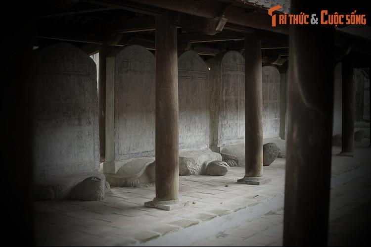 Ngày 9/3/2010, UNESCO đã chính thức ghi danh 82 bia đá các khoa thi Tiến sĩ triều Lê-Mạc tại Văn Miếu - Quốc Tử Giám, Hà Nội vào danh mục Di sản tư liệu thuộc “Chương trình ký ức thế giới”. Đây là lần đầu tiên và duy nhất cho đến nay, một cổ vật của Hà Nội được tôn vinh ở tầm quốc tế.