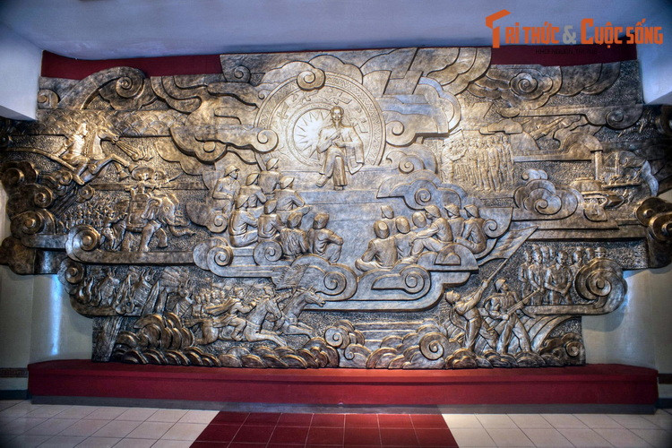 Ngam hien vat vo gia trong Bao tang Lich su Quan su Viet Nam