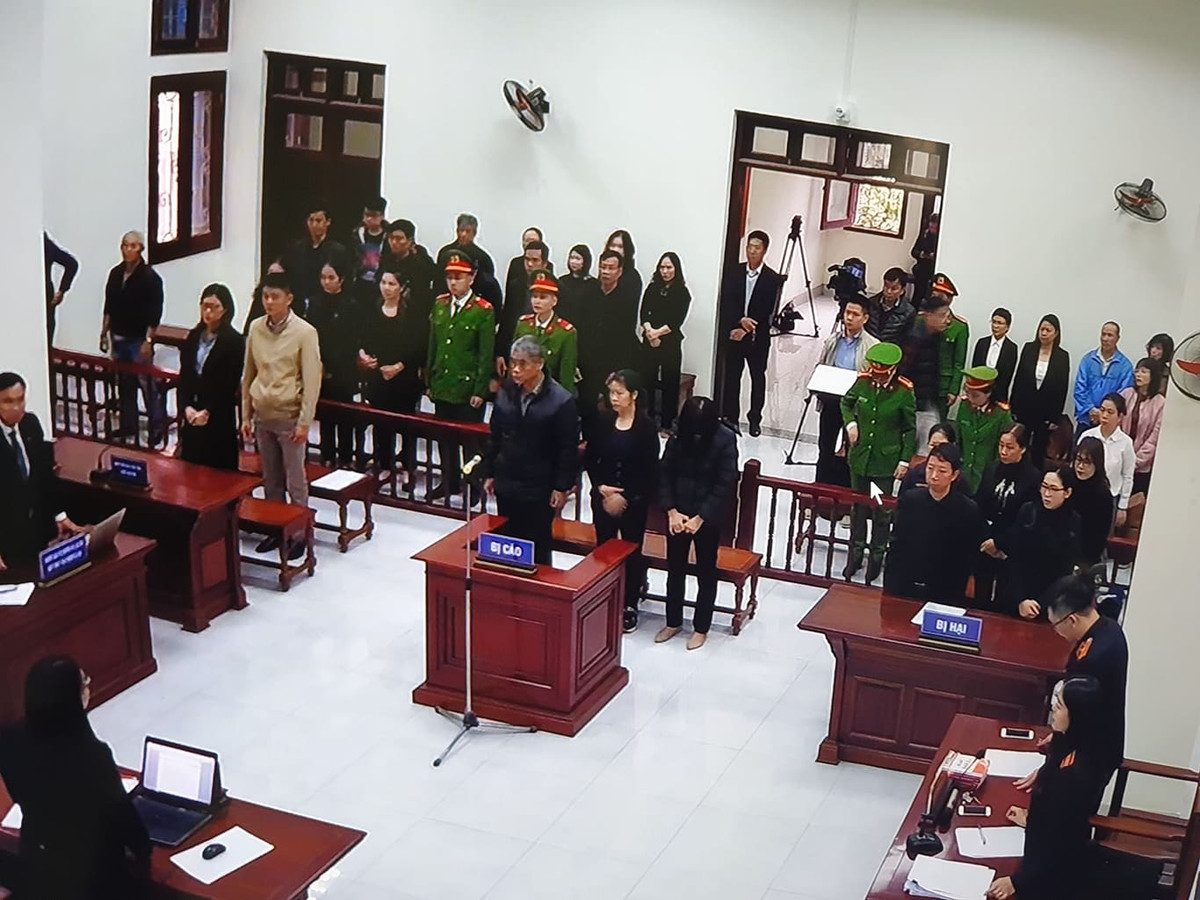 Ngoài 3 bị cáo kháng cáo, Công ty Ngân Hà cũng làm đơn kháng cáo đề nghị Tòa cấp phúc thẩm xem xét lại mức bồi thường dân sự. Công ty Ngân Hà cho rằng việc Tòa cấp sơ thẩm tuyên buộc Công ty phải chịu trách nhiệm bồi thường 249 triệu đồng cho gia đình bị hại thay cho cả bị cáo Nguyễn Bích Quy và bị cáo Doãn Quý Phiến là không đúng quy định của pháp luật.