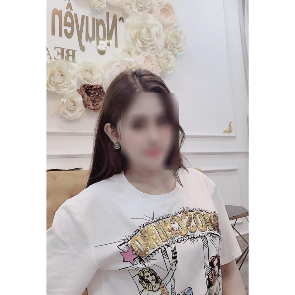 Khoảng 20 giờ cùng ngày, Long rủ một nam thanh niên khác tới chung cư Imperia Garden để uống bia. Nhằm tăng phần "thú vị" cho cuộc vui, Long đã đặt "ship" chuyển tới chung cư 2 viên ma túy tổng hợp và 1 "chỉ" ketamin.