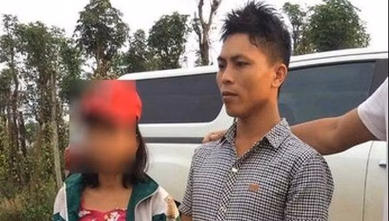 Bat tam giam doi tuong du nu sinh bo nha, lam “chuyen nguoi lon“