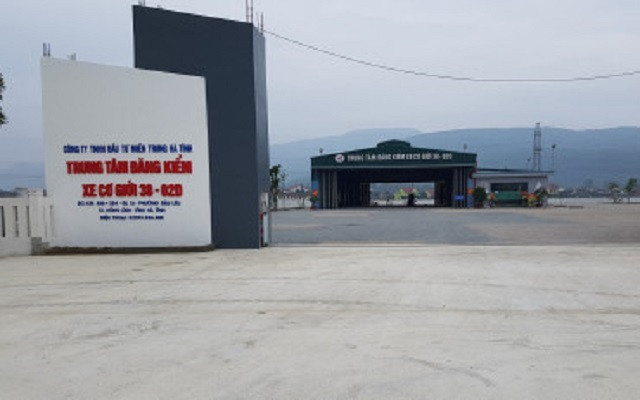 Bat Pho giam doc Trung tam dang kiem o Ha Tinh