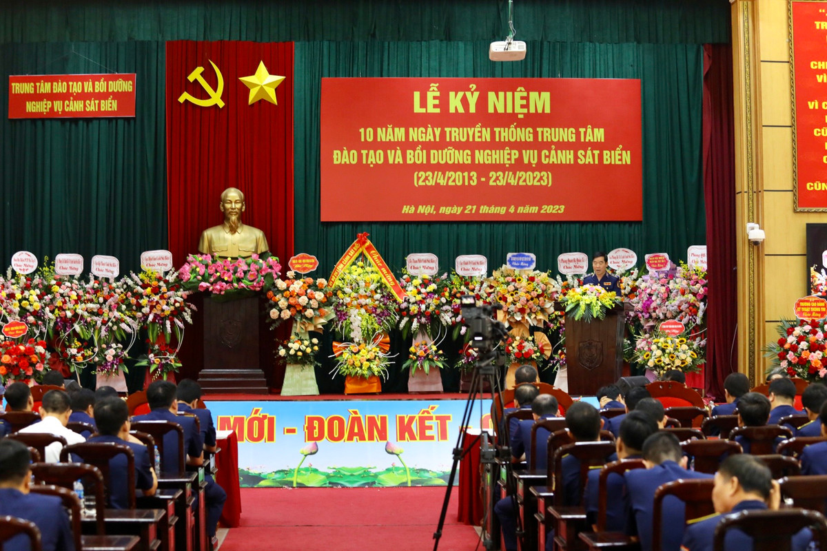 Ky niem 10 nam thanh lap TT Dao tao va Boi duong nghiep vu Canh sat bien