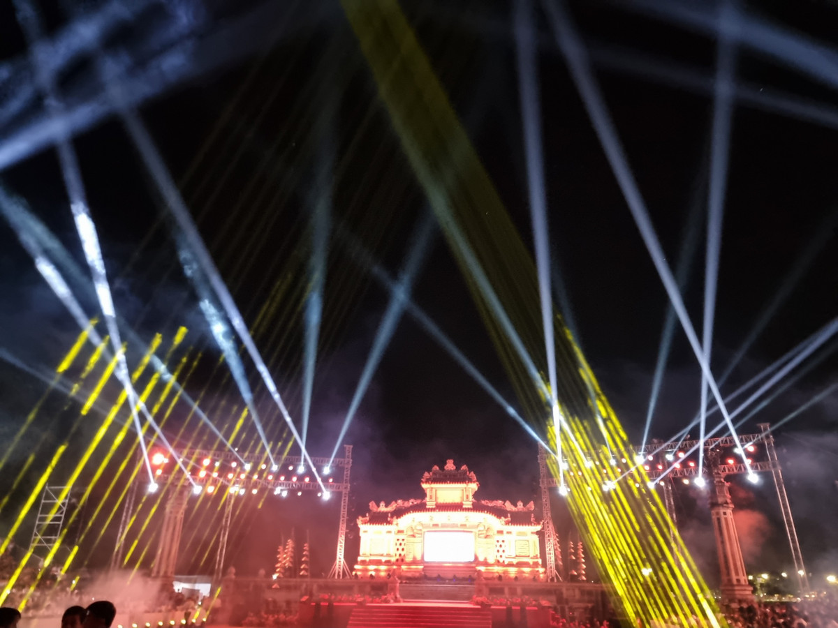 Tiếp nối thành công và phát huy những kết quả tích cực sau 8 lần tổ chức, UBND thành phố Huế tổ chức Festival nghề truyền thống Huế 2023 từ ngày 28/4 đến ngày 05/5. Đây được xem là chuỗi sự kiện điểm nhấn của Festival Huế 2023 được tổ chức theo định hướng bốn mùa; là lễ hội có ý nghĩa lớn về văn hóa, kinh tế - xã hội, mang tầm quốc gia và có yếu tố quốc tế, góp phần nâng cao vị thế của Huế: "Cố đô xanh - Di sản thế giới - Thành phố an toàn và thân thiện".