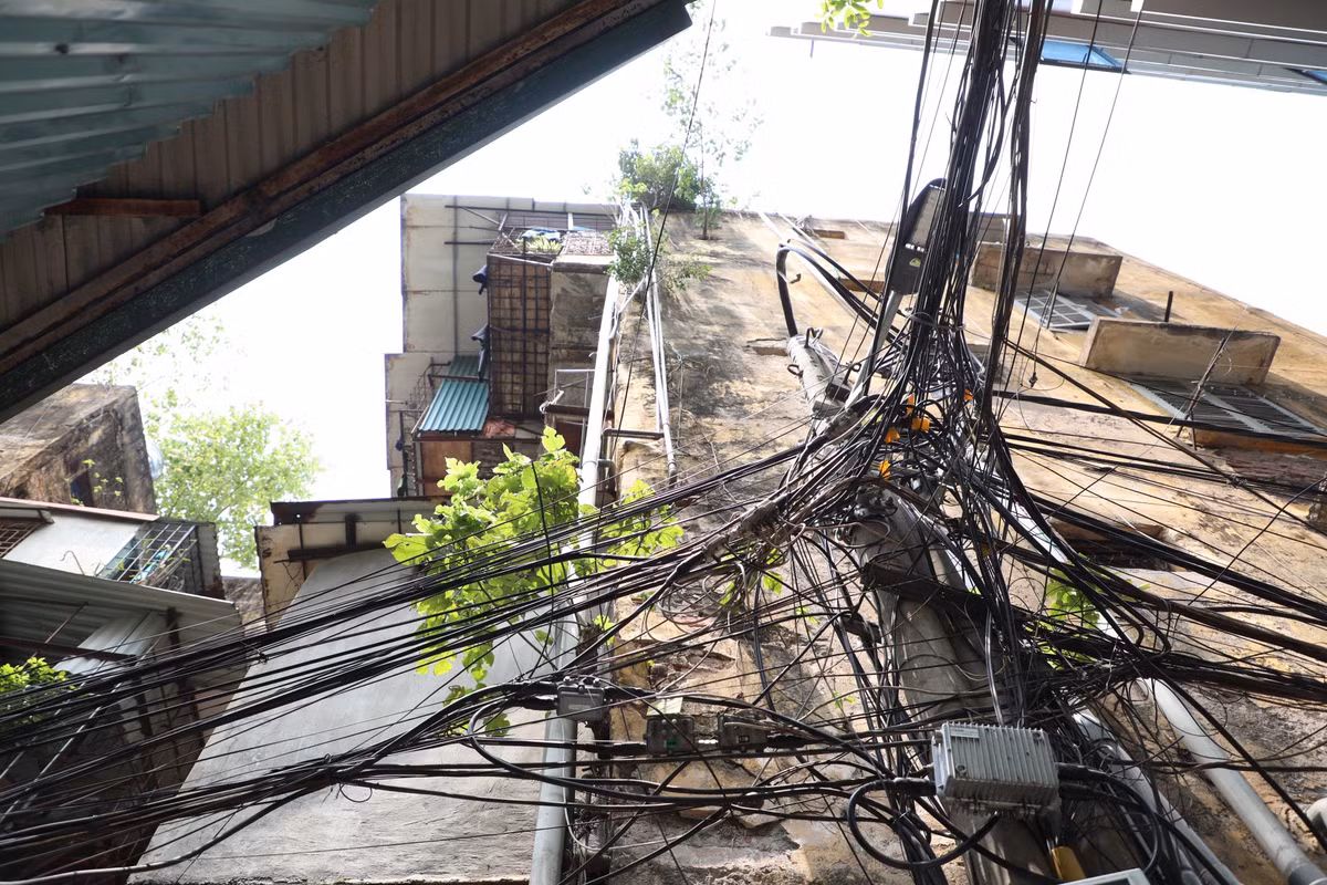 Người dân tại đây mong muốn các cấp chính quyền đẩy nhanh tiến độ cải tạo, xây dựng lại dự án để đảm bảo an toàn cho người dân.