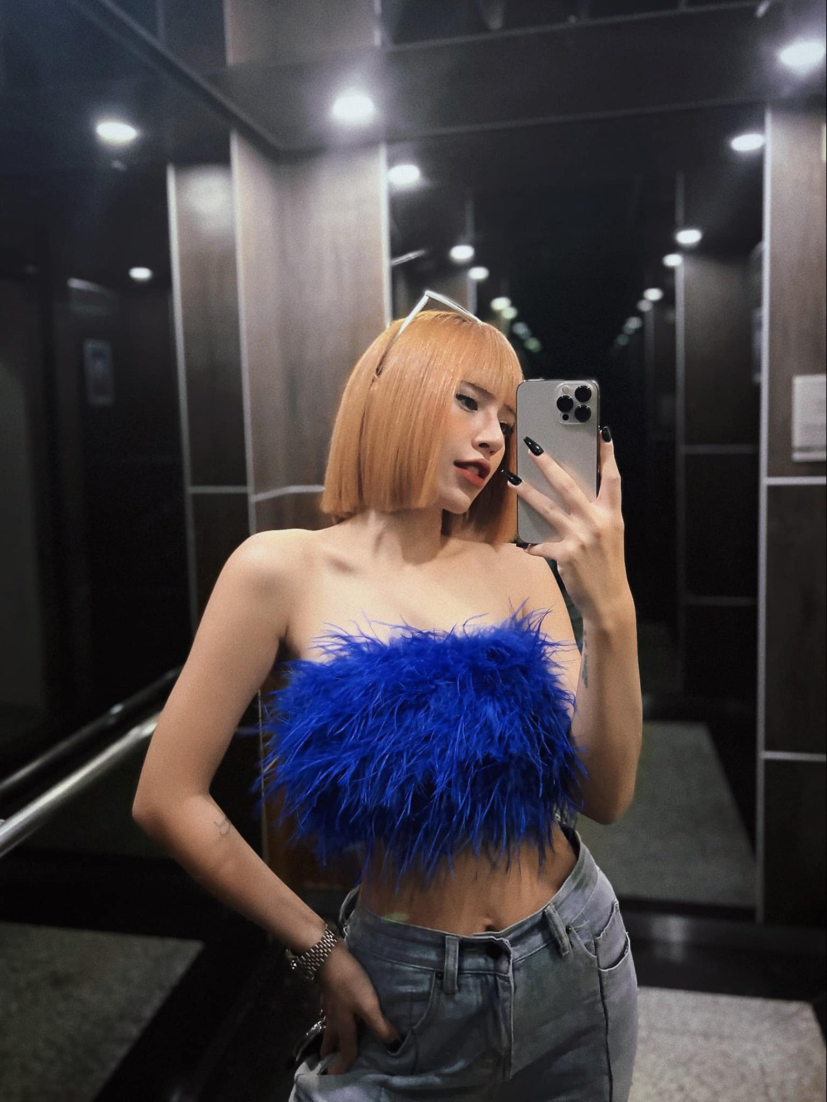 Dù đã làm mẹ nhưng body của nữ DJ nổi tiếng vẫn khiến cư dân mạng trầm trồ khen ngợi.