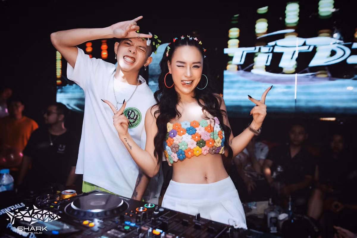 Hiện tại, bên cạnh việc chăm sóc gia đình, DJ Tít vẫn hoạt động nghệ thuật năng suất khi chạy show liên tục tại các tỉnh miền Bắc.