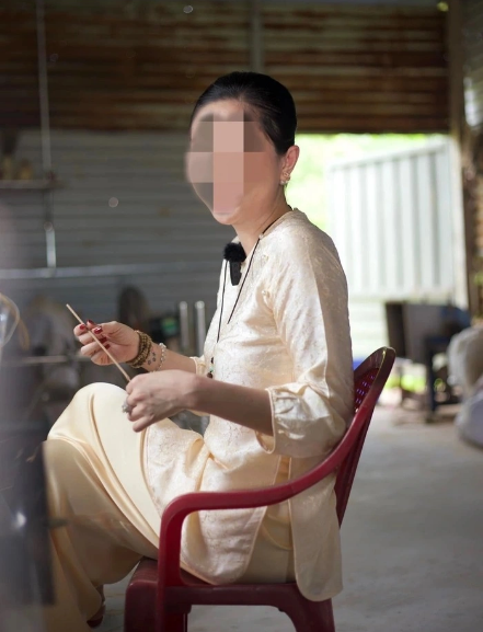 Theo tìm hiểu của dân mạng, nữ TikToker này dùng nick name là “Luis Đào”, sở hữu hàng trăm ngàn người theo dõi trên trang cá nhân Facebook và trên MXH TikTok.