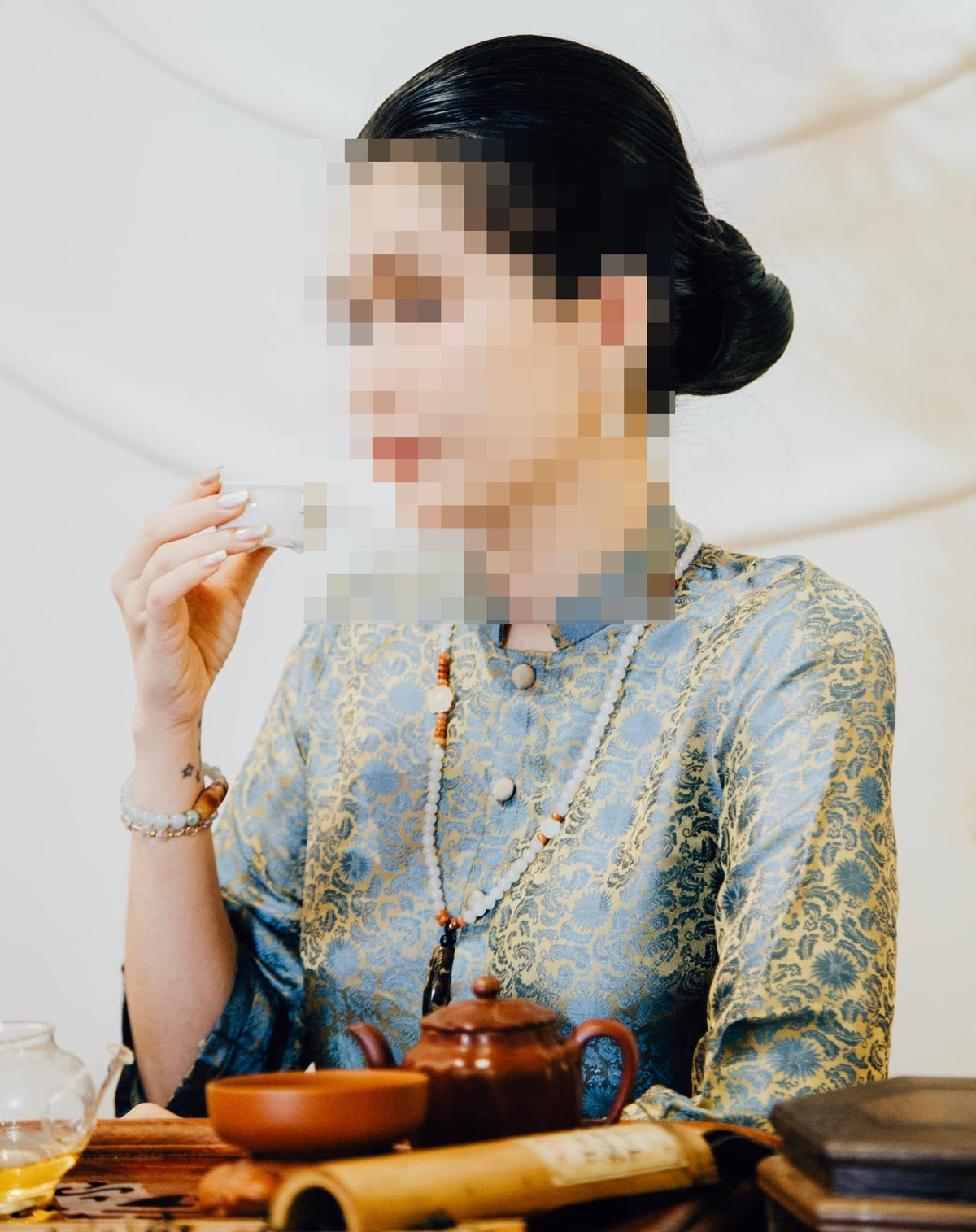 Hiện tại vụ việc về nữ TikToker làm chủ "động thác loạn" vừa bị truy bắt chưa có kết luận chính thức từ cơ quan chức năng, cư dân mạng đang mong ngóng về cái kết của vụ việc này. Ảnh: Tổng hợp