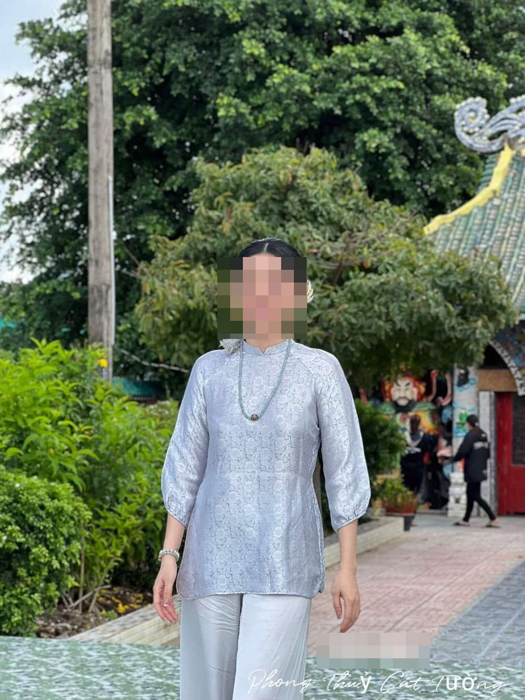 Cụ thể, cô nàng cho biết đạo đức phải là yếu tố được đặt lên hàng đầu và phải đặt toàn tâm toàn ý vào công việc, bởi lẽ "có tâm ắt có tầm".