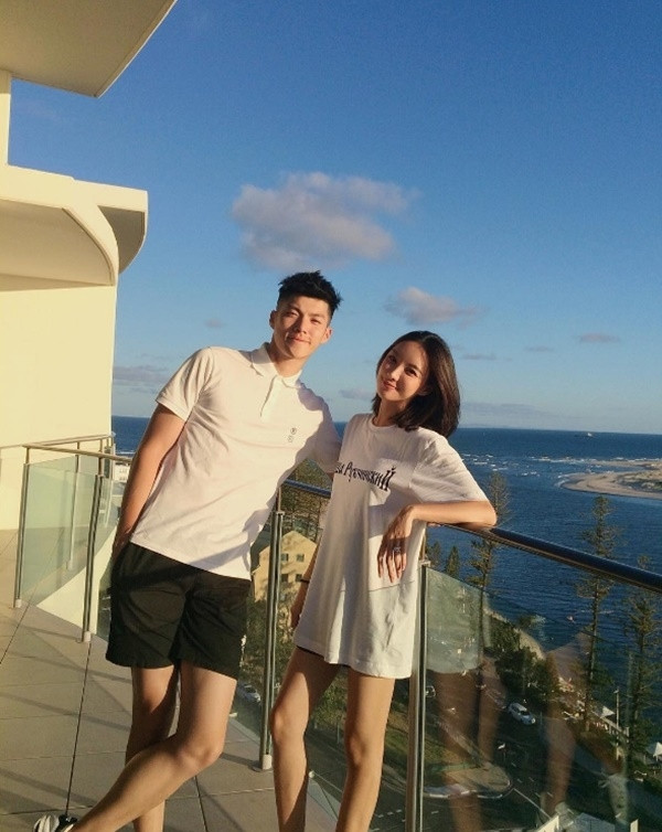 Là một người đẹp may mắn sở hữu thân hình mảnh mai nhưng Vicky vẫn xây dựng một chế độ ăn uống cũng như luyện tập khoa học.