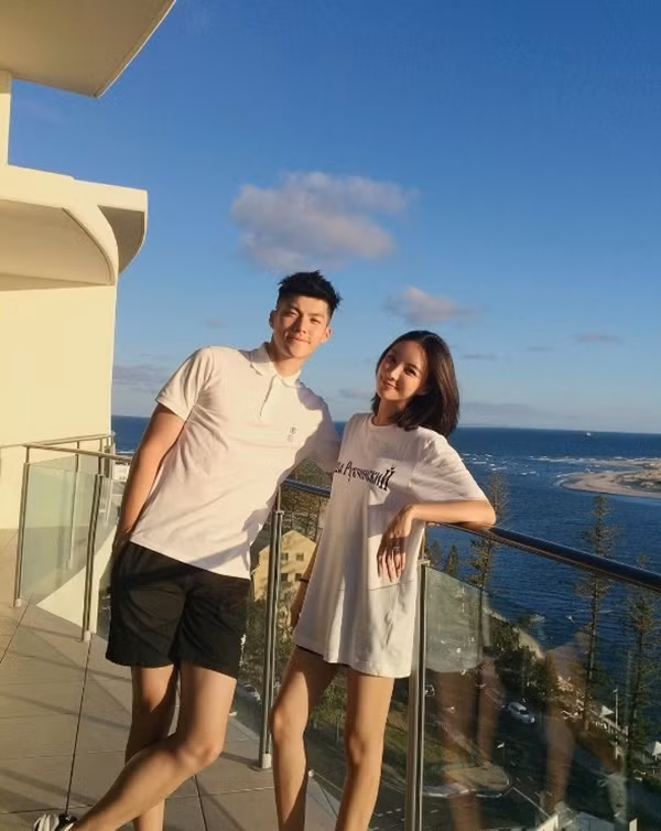 Là một người đẹp may mắn sở hữu thân hình mảnh mai nhưng Vicky vẫn xây dựng một chế độ ăn uống cũng như luyện tập khoa học.