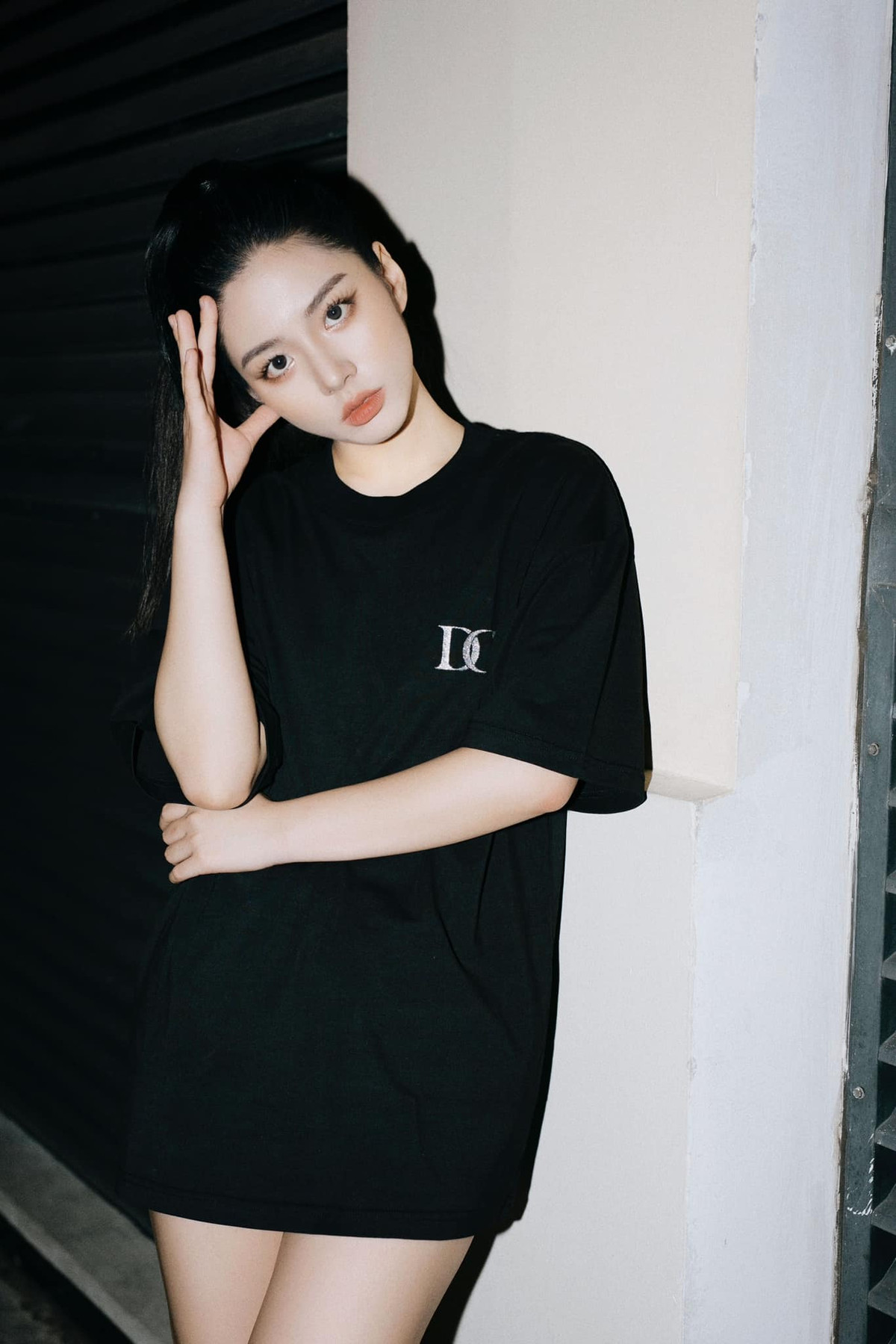 Hiện tại cô nàng đang phát triển nghề mẫu ảnh, nhờ ngoại hình nổi bật nên Hằng Phan được nhiều nhãn hàng tin tưởng.