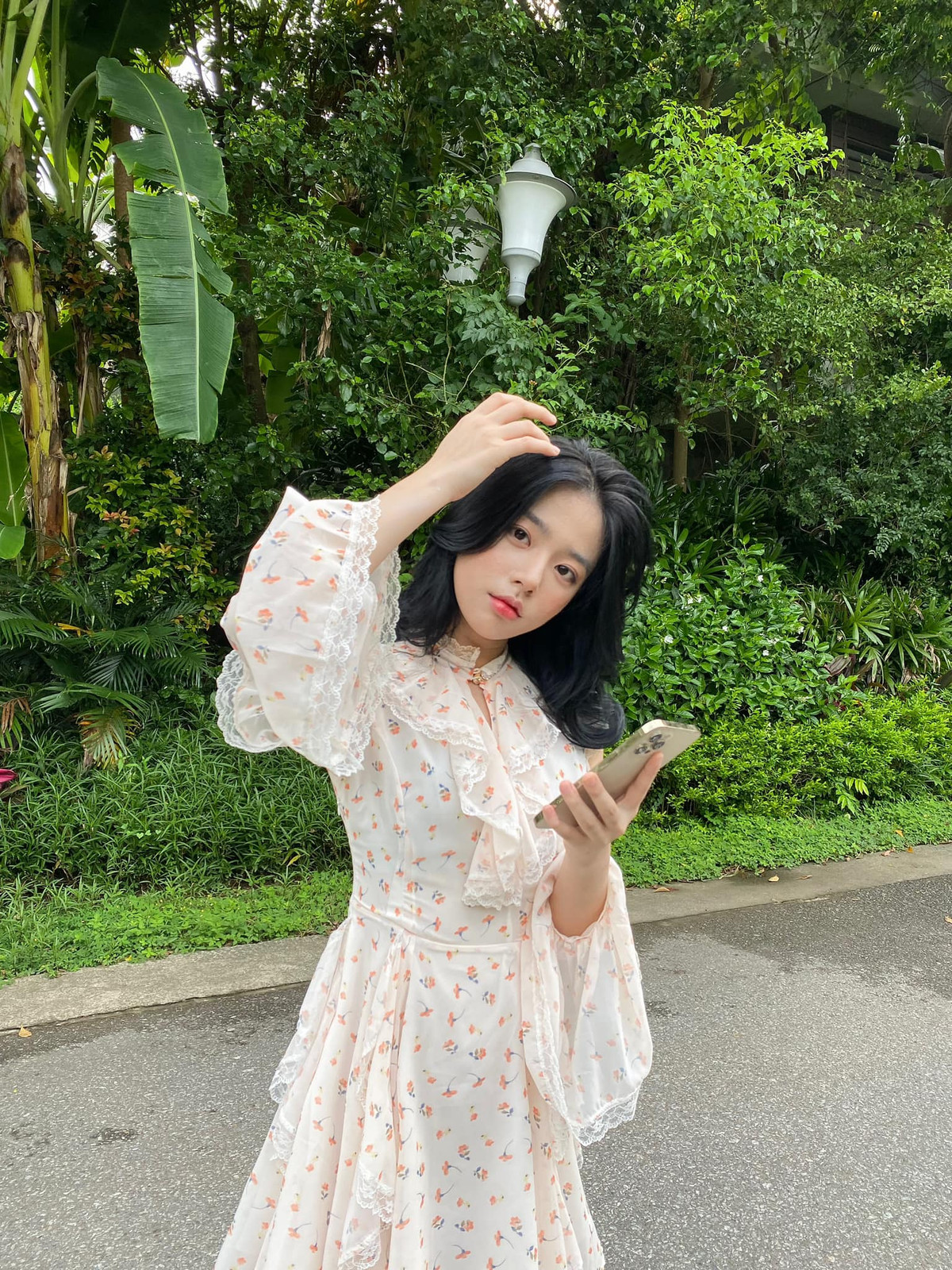 Hằng Phan chính là một trong những hot girl tiêu biểu của thế hệ 10X xứng đáng với danh xưng “nữ thần thế hệ mới”.