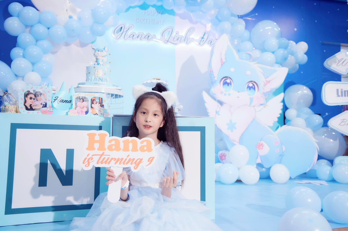 Cụ thể "nữ đại gia quận 7" cho biết con gái đầu lòng của cô chỉ muốn tổ chức tiệc sinh nhật đơn giản, tại khu vui chơi để các bạn đến dự thấy vui và thoải mái nhất.