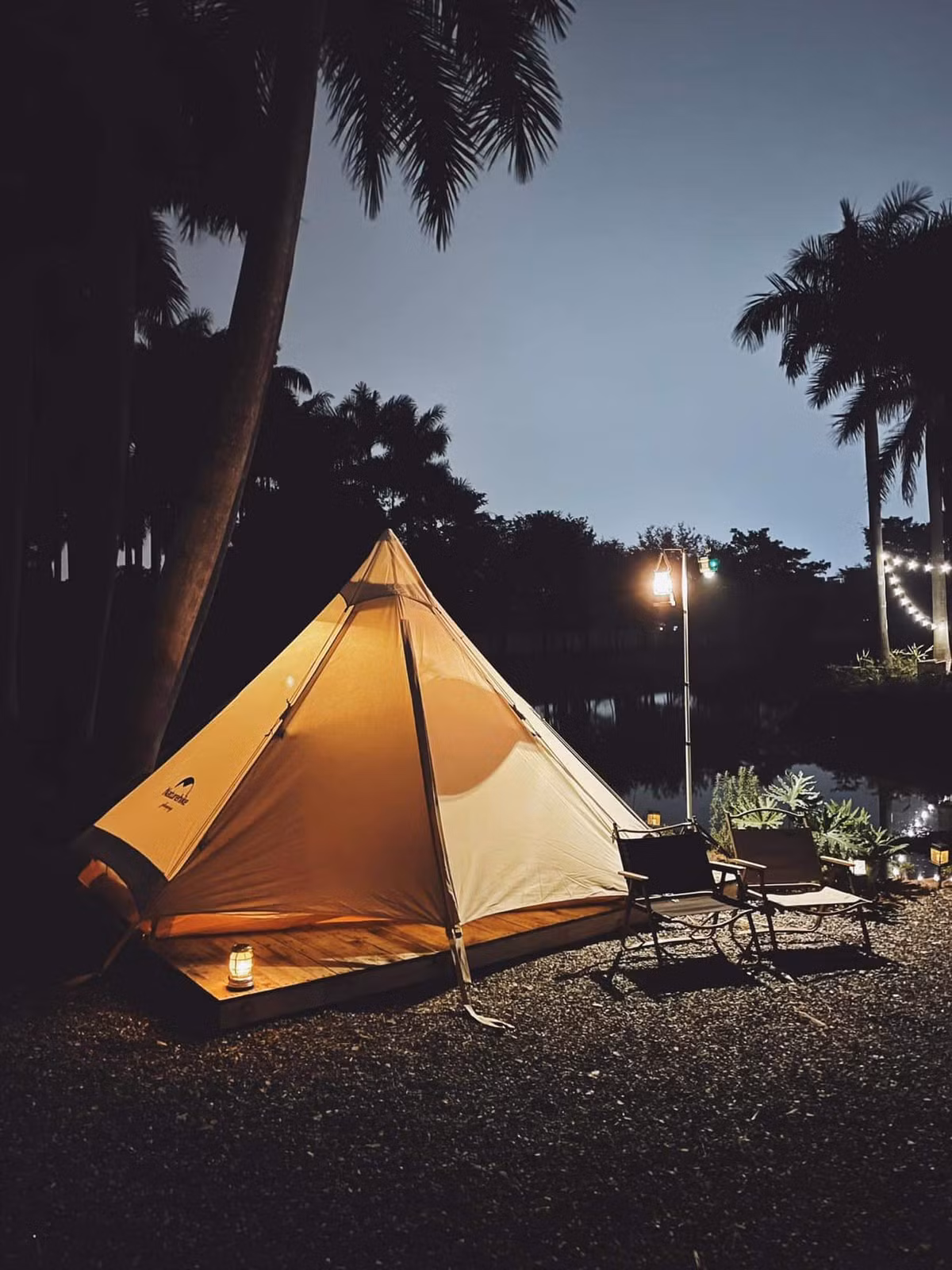 Một điểm thú vị khác ở đây là sẽ có đốt lửa trại hàng đêm, vừa thưởng thức đồ ăn vừa ngắm lửa trại và không gian thoáng đãng xung quanh. Ảnh: Diệu Huyền