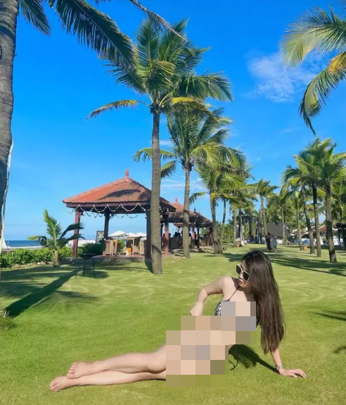 Nhìn hình, ai cũng nghĩ đây là một hot girl hay người mẫu nào đó đang "sống ảo" để có những bức hình đẹp đăng "phây". Tuy nhiên sau khi biết danh tính mới ngỡ ra đó là cô gái của U19 Việt Nam Nguyễn Thị Như Tuyền.