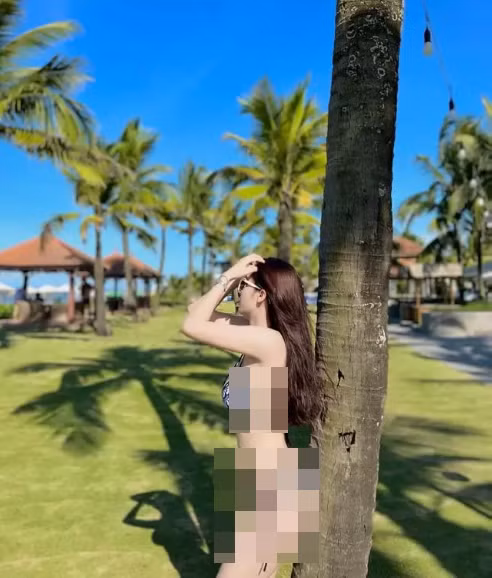 Những hình ảnh diện bikini cực hot của cựu tuyển thủ Nguyễn Thị Như Tuyền đang gây sốt trên MXH. Khoảnh khắc ghi lại cô diện áo tắm, đang thả dáng trước bãi biển.