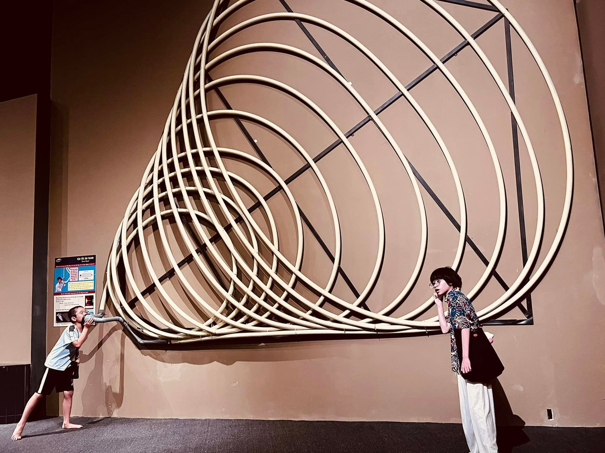 Bên cạnh đó, Trung tâm khám phá khoa học Quy Nhơn còn có những không gian khác như quán cà phê, thư viện khoa học cộng đồng, góc đọc sách hay cửa hàng bán đồ lưu niệm…Ảnh: Lê Thu Quỳnh