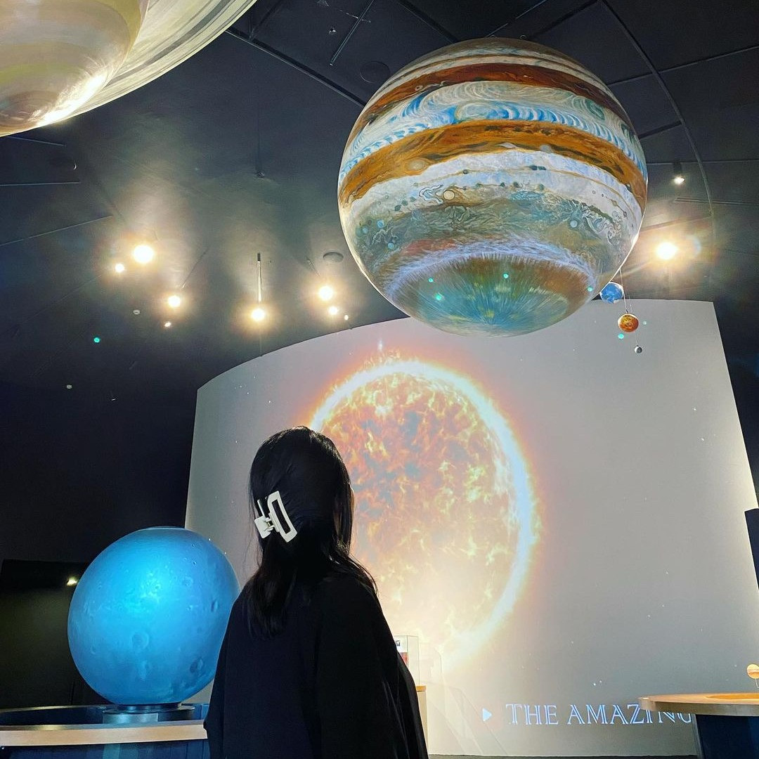 Loạt hình ảnh check in Trung tâm khám phá khoa học nhận được sự quan tâm lớn từ cư dân mạng, ai cũng mong muốn được đến đây 1 lần để trải nghiệm. Ảnh: @akihiharu.1827