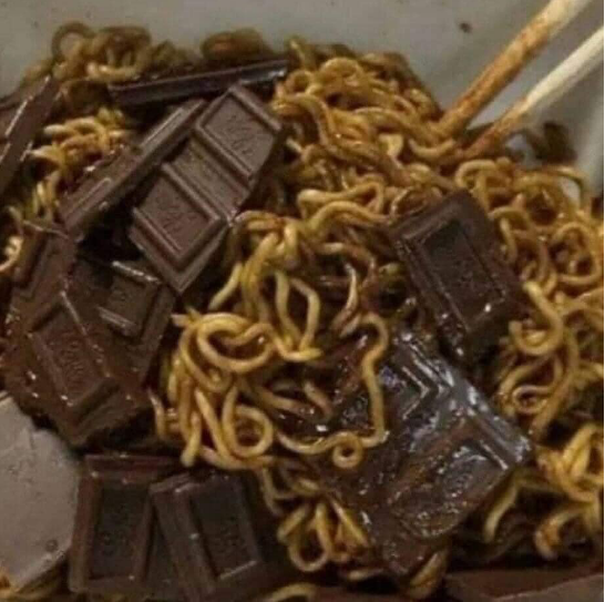 Mỗi thành phần đều rất ngon, cả chocolate và mì nhưng để kết hợp với nhau thì sẽ thành thảm họa nấu ăn.