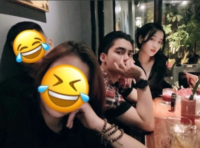 Cả hai cùng tầm tuổi với nhau nên chắc chắn cũng có rất nhiều sở thích chung để chia sẻ.