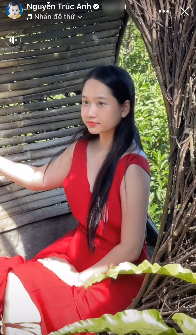 Ngoài ra, ngoại hình của Trúc Anh cũng thon gọn hơn so với thời thông báo tăng 8kg.