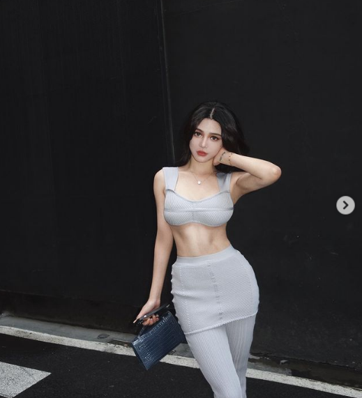 Gong Yi là hot girl mạng xã hội Trung Quốc sở hữu hàng triệu người theo dõi.