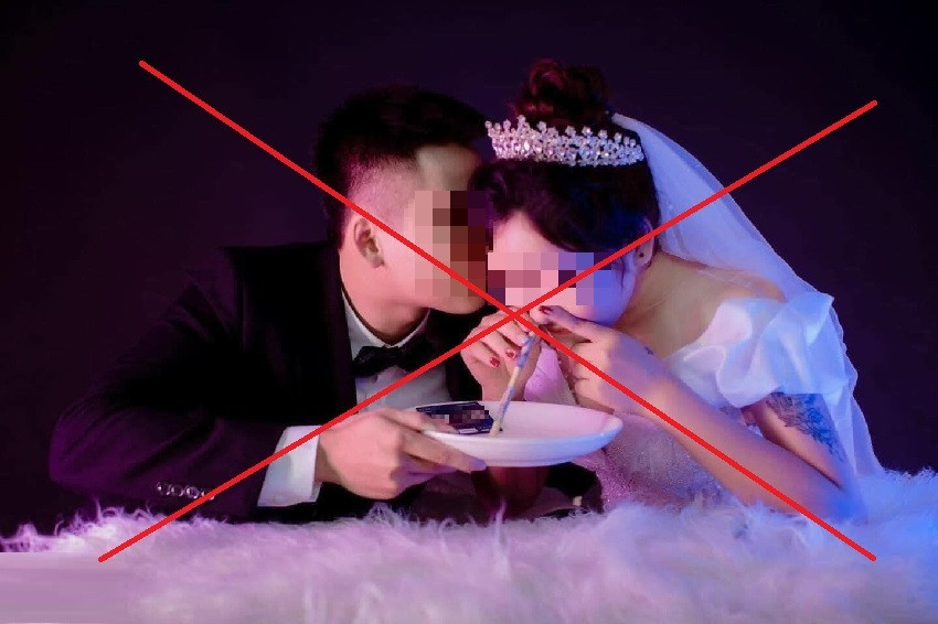 Bộ ảnh cưới phản cảm này lan truyền khiến cộng đồng mạng dậy sóng, tỏ ra phẫn nộ.